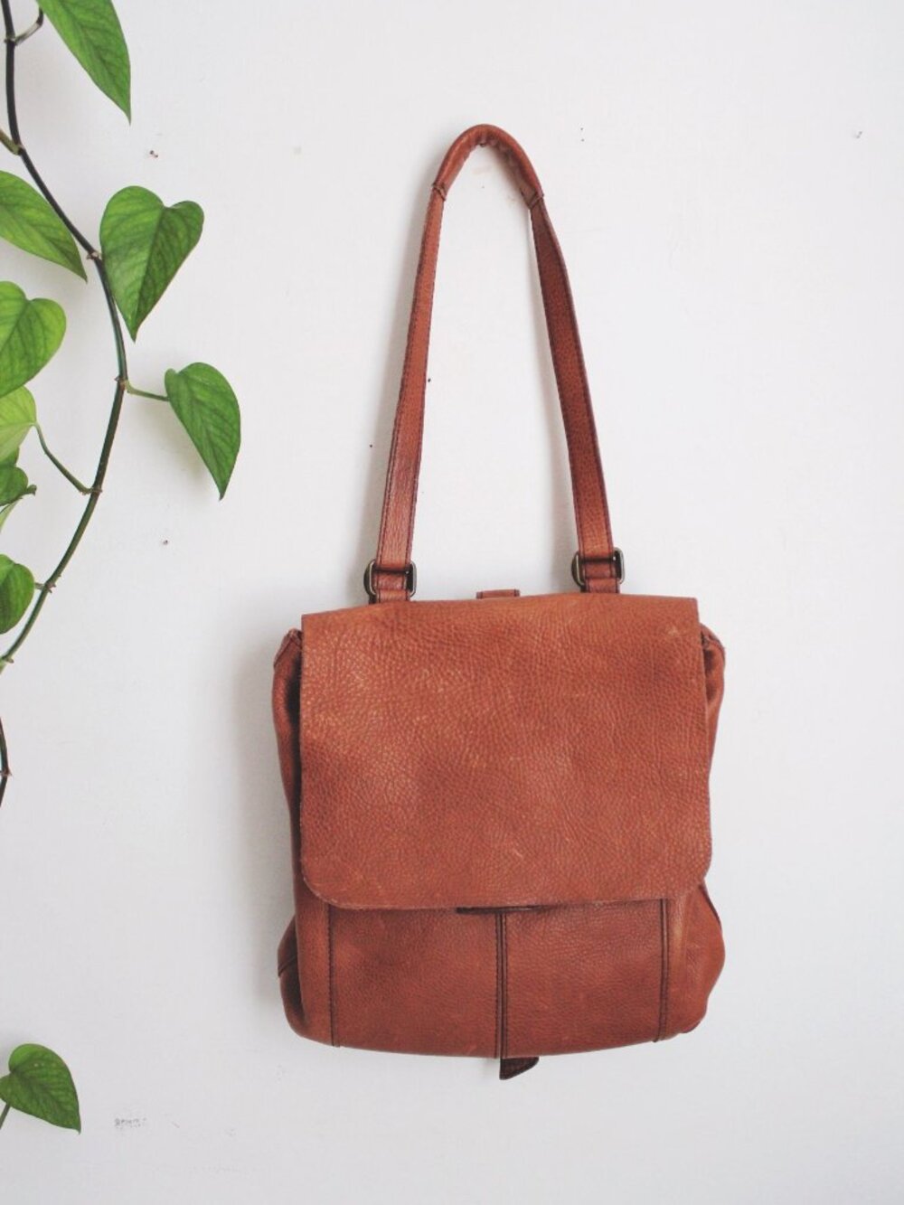Vintage Duluth Trading Company Brown Leather Backpack Pebbled Shoulder Bag Tan